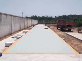 鄭州新密萬容固體18m定額100噸地磅