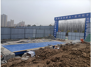 信陽淮河院子項(xiàng)目工地100噸地磅