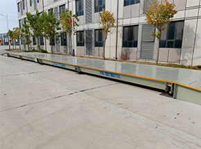 新鄉(xiāng)獲嘉創(chuàng)業(yè)孵化園100噸地磅