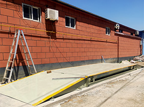 山東聊城張寨鎮(zhèn)李家收糧站30噸移動(dòng)地磅