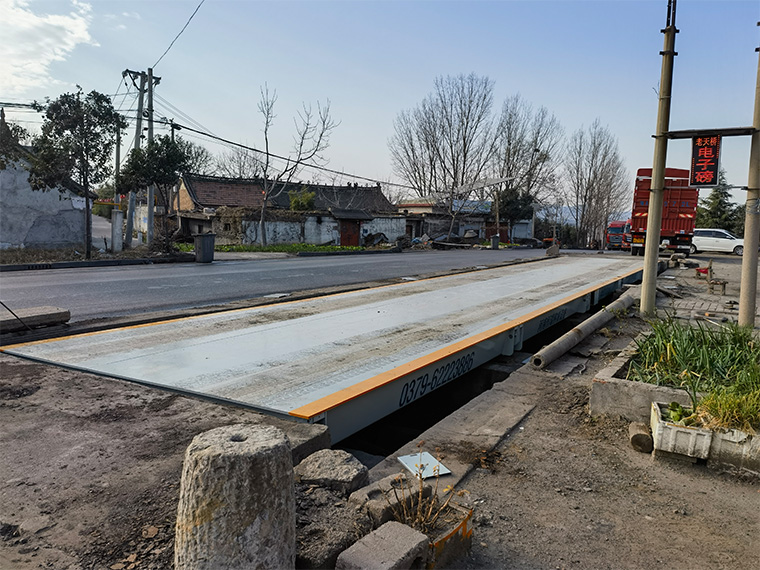 平頂山魯山縣老天橋公平地磅1